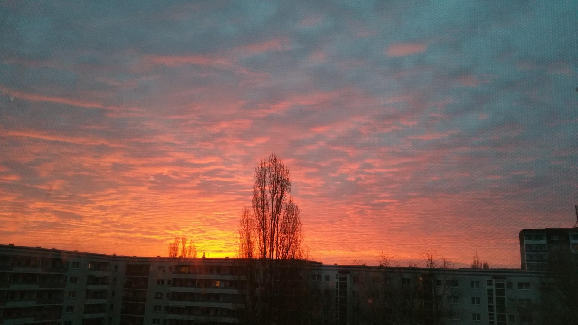 Eileen N. schickt hier Grüße aus Marzahn-Hellersdorf.