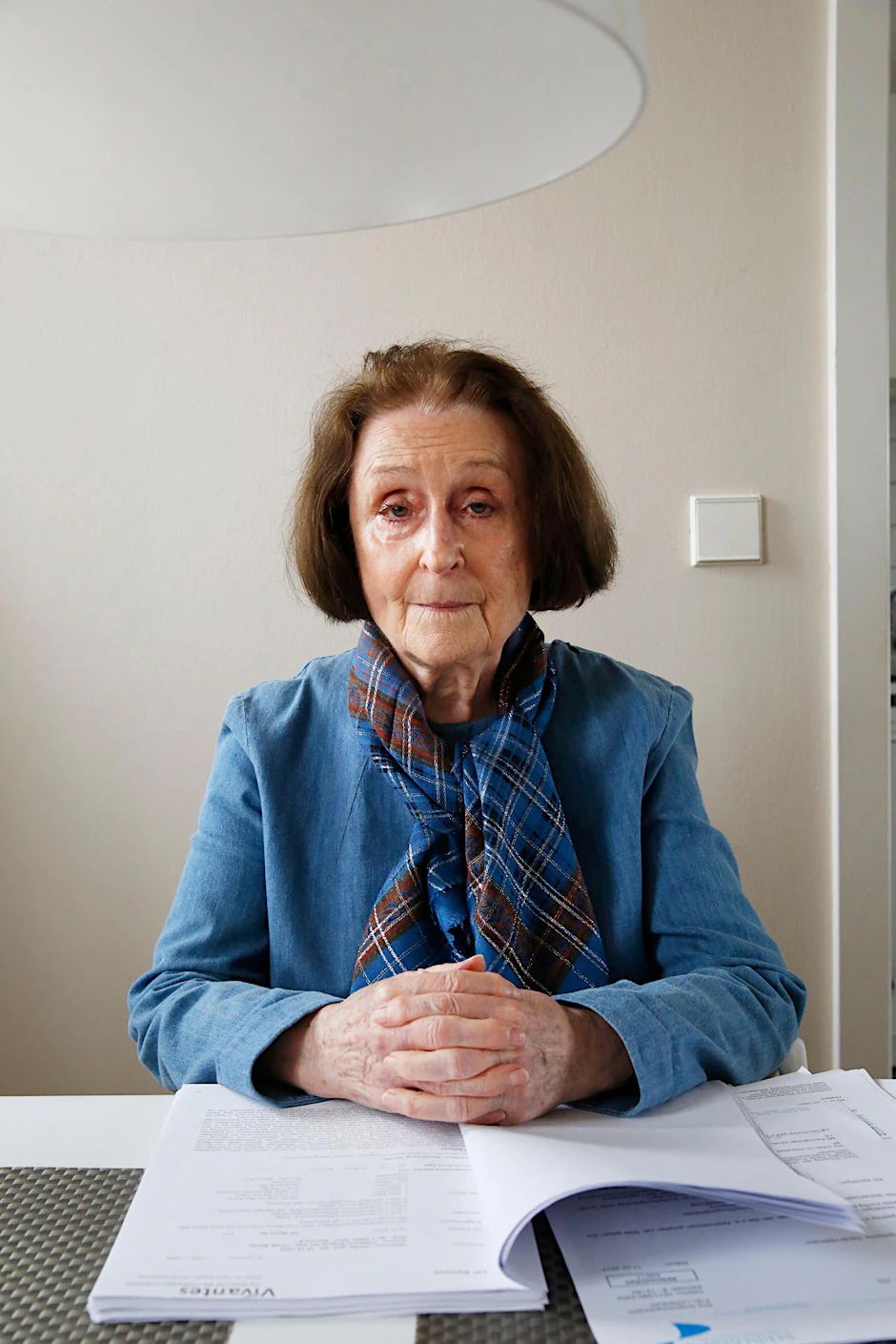 Gerda Heitmann in ihrer Pankower Wohnung.