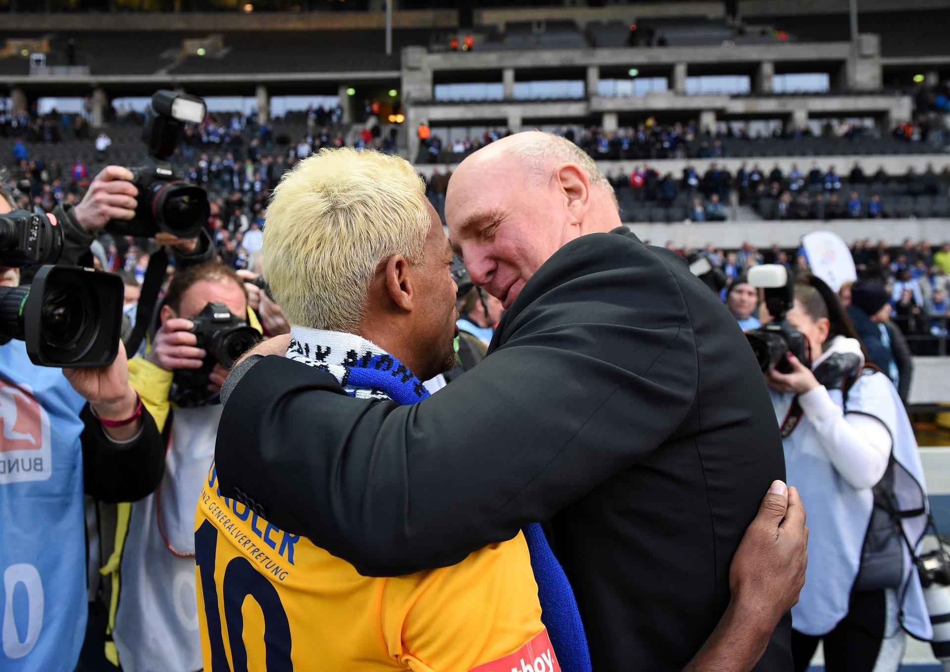 Knuddeleinheit von Ex-Hertha-Manager Dieter Hoeneß.