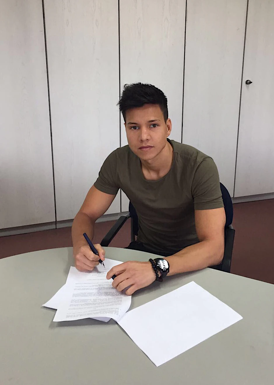 Philip Schulz verlässt Neustrelitz und unterschrieb beim BFC bis 2019.