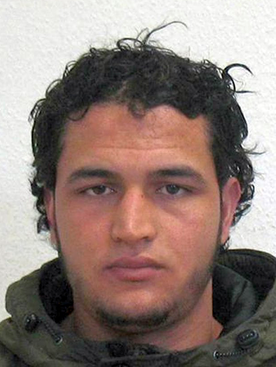 Attentäter Anis Amri raste mit einem Lkw in den Weihnachtsmarkt am Breitscheidplatz. 