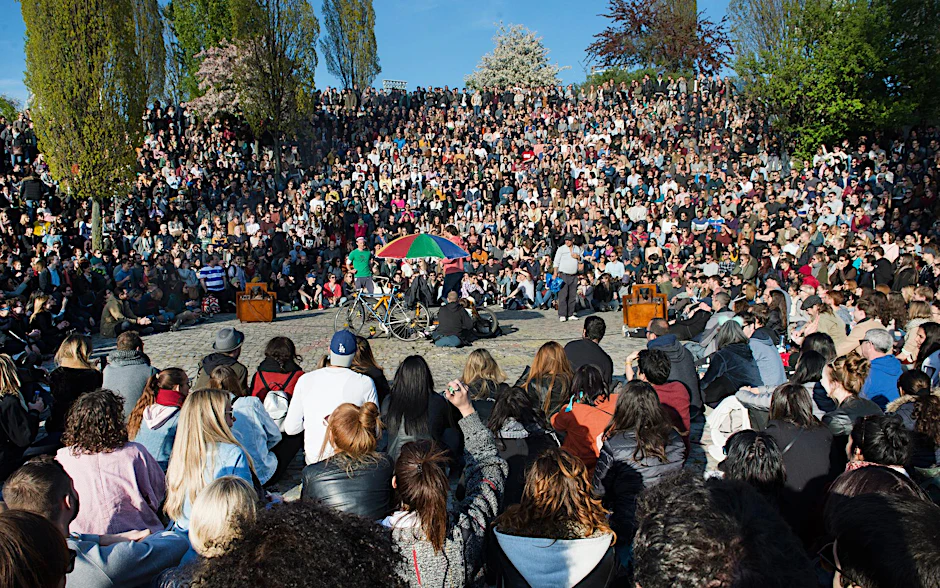 Tausende feierten friedlich im Mauerpark im Prenzlauer Berg.