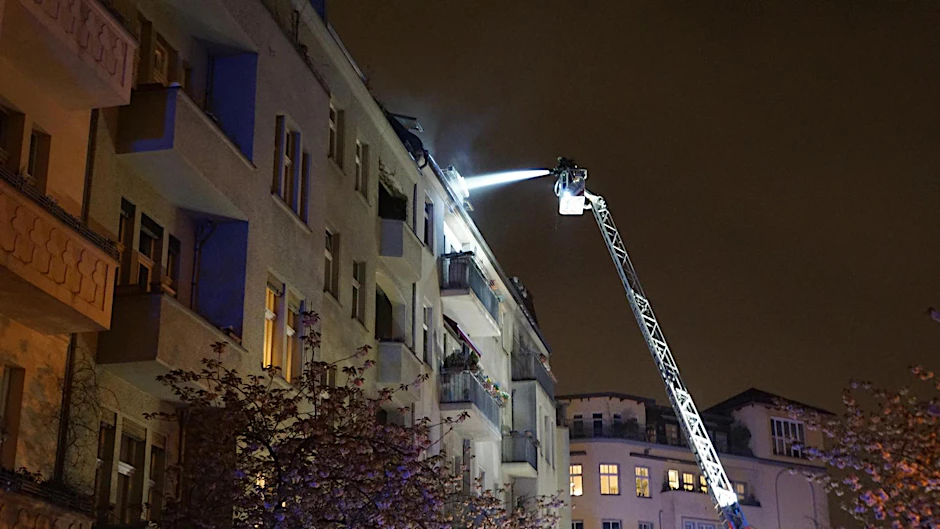 Nach mehr als zwei Stunden konnten die rund 70 Feuerwehrmänner den Brand löschen.