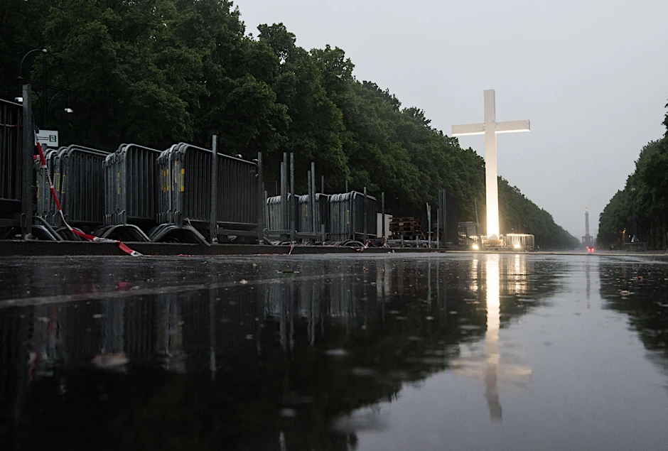 Die Straße des 17. Juni ist zum Kirchentag gesperrt.