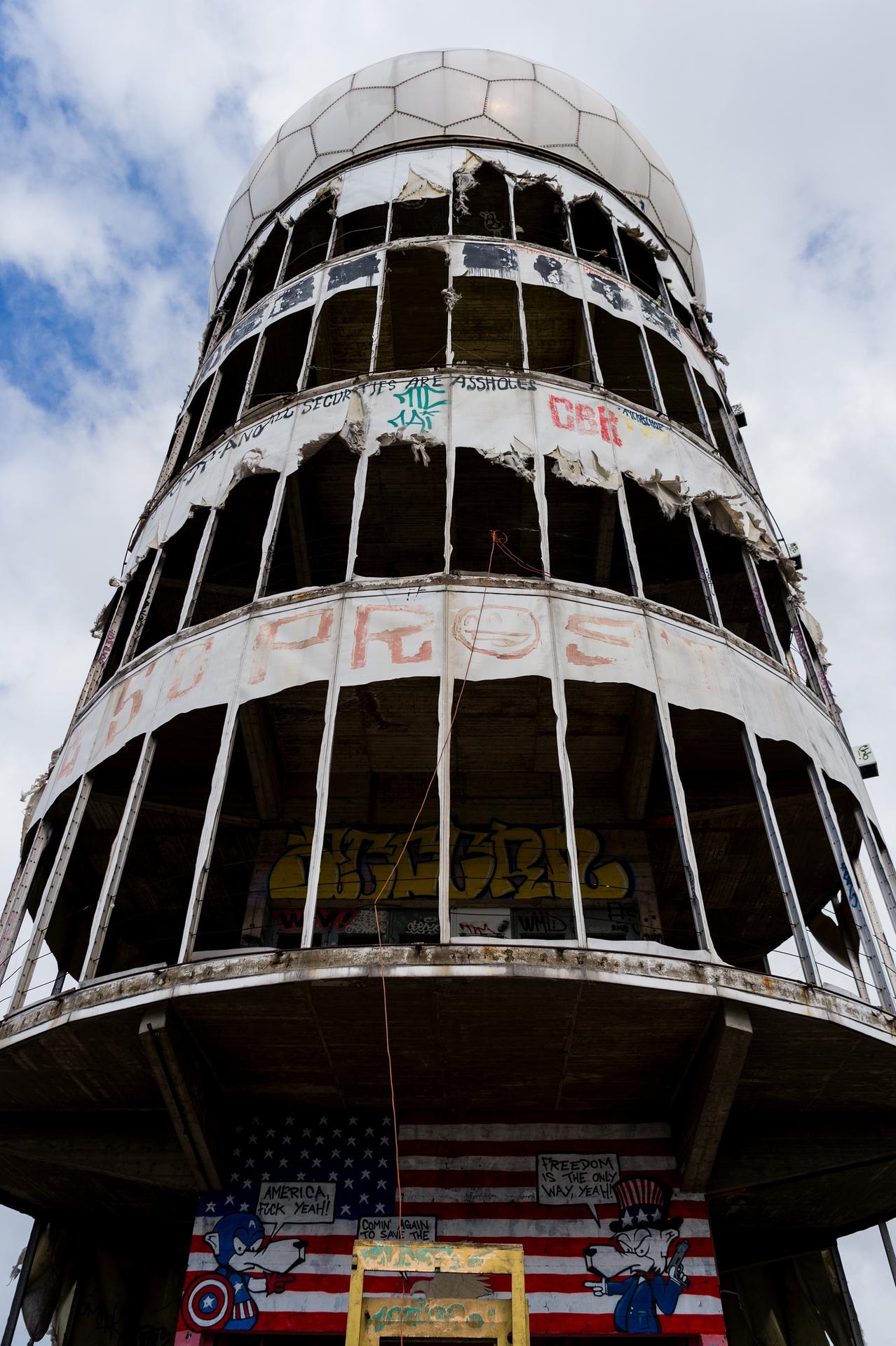 Beeindruckend: der Turm der ehemaligen Abhörstation.