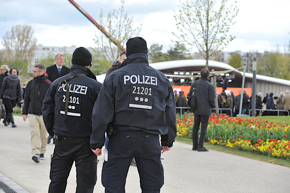 Anlässlich des muslimischen Fastenmonats erhalten Berliner Polizistin einen allgemeinen Verhaltenskatalog.