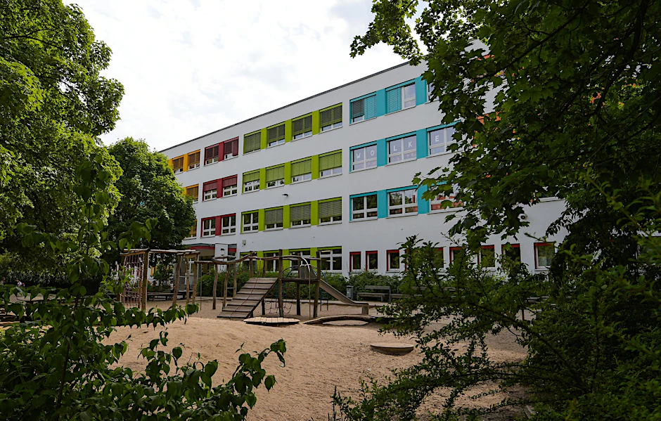 Auch hier an der Wolkenstein-Grundschule hat der Mann Schüler angesprochen.