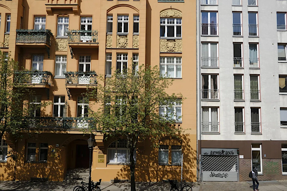 Viele Berliner fragen sich wie hoch die Mieten noch steigen sollen.