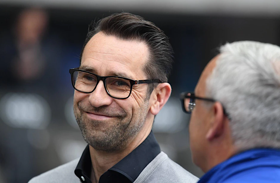 Herthas Manager Michael Preetz würden ein paar Euro extra für den Transfermarkt sehr freuen.