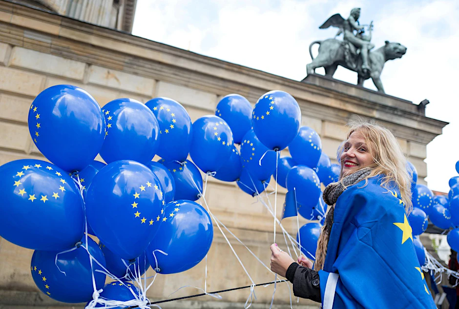 In Berlin lebende Franzosen haben ihre Stimme abgegeben und gefeiert.