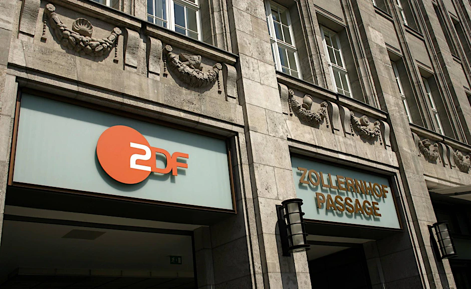 Das ZDF-Hauptstadtstudio befindet sich im Zollernhof an der Straße Unter den Linden.