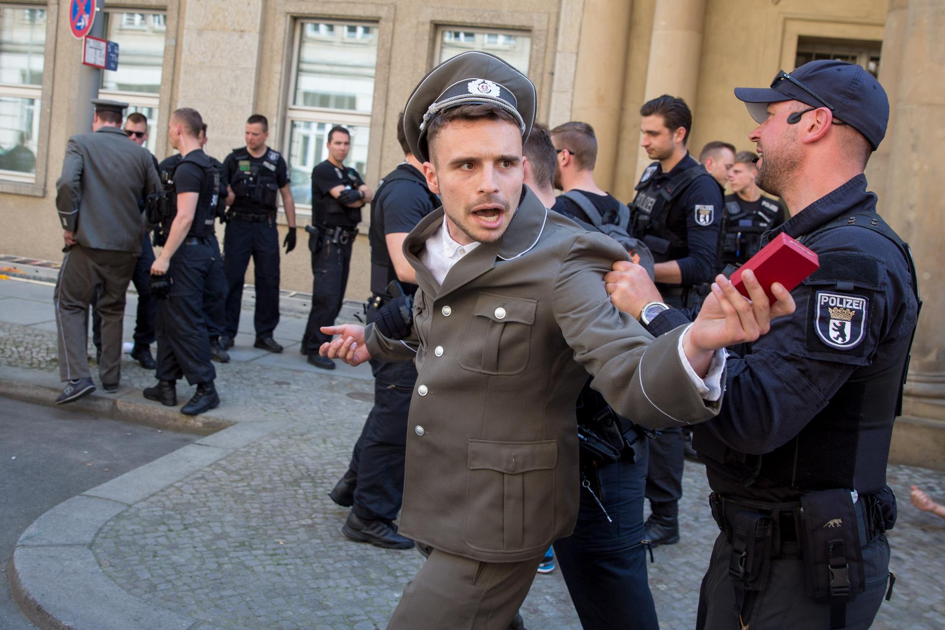 Image - „Identitäre Bewegung“: Rechtsextreme versuchen, Justizministerium in Berlin zu stürmen