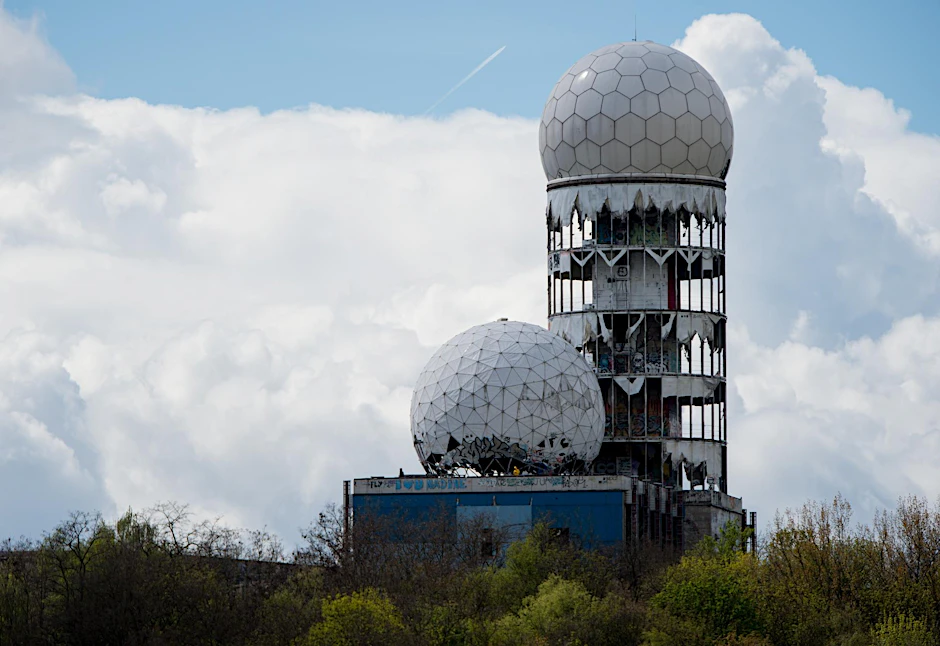 Der Turm der ehemaligen Abhörstation auf dem Teufelsberg.