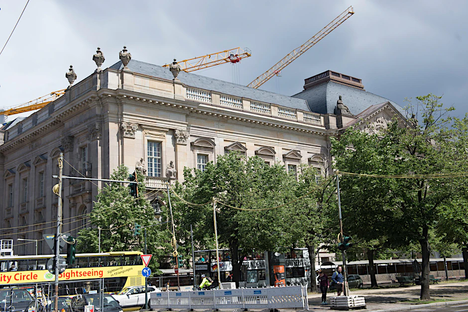 Eine der Dauer-Baustellen in Berlin: Die Stabi Unter den Linden.