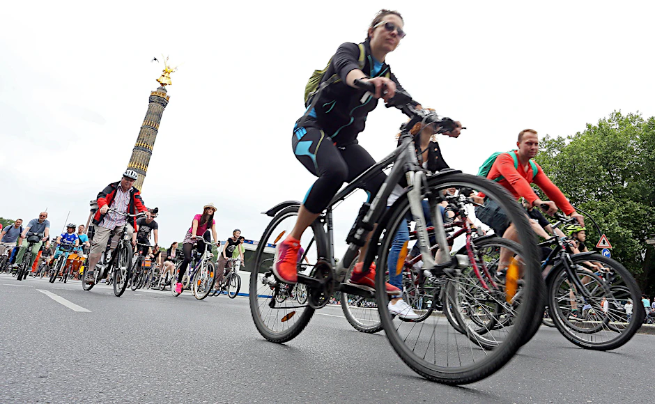 Viele tausend Radfahrer werden an diesem Sonntag in Berlin zu einer Sternfahrt durch die Hauptstadt erwartet. 