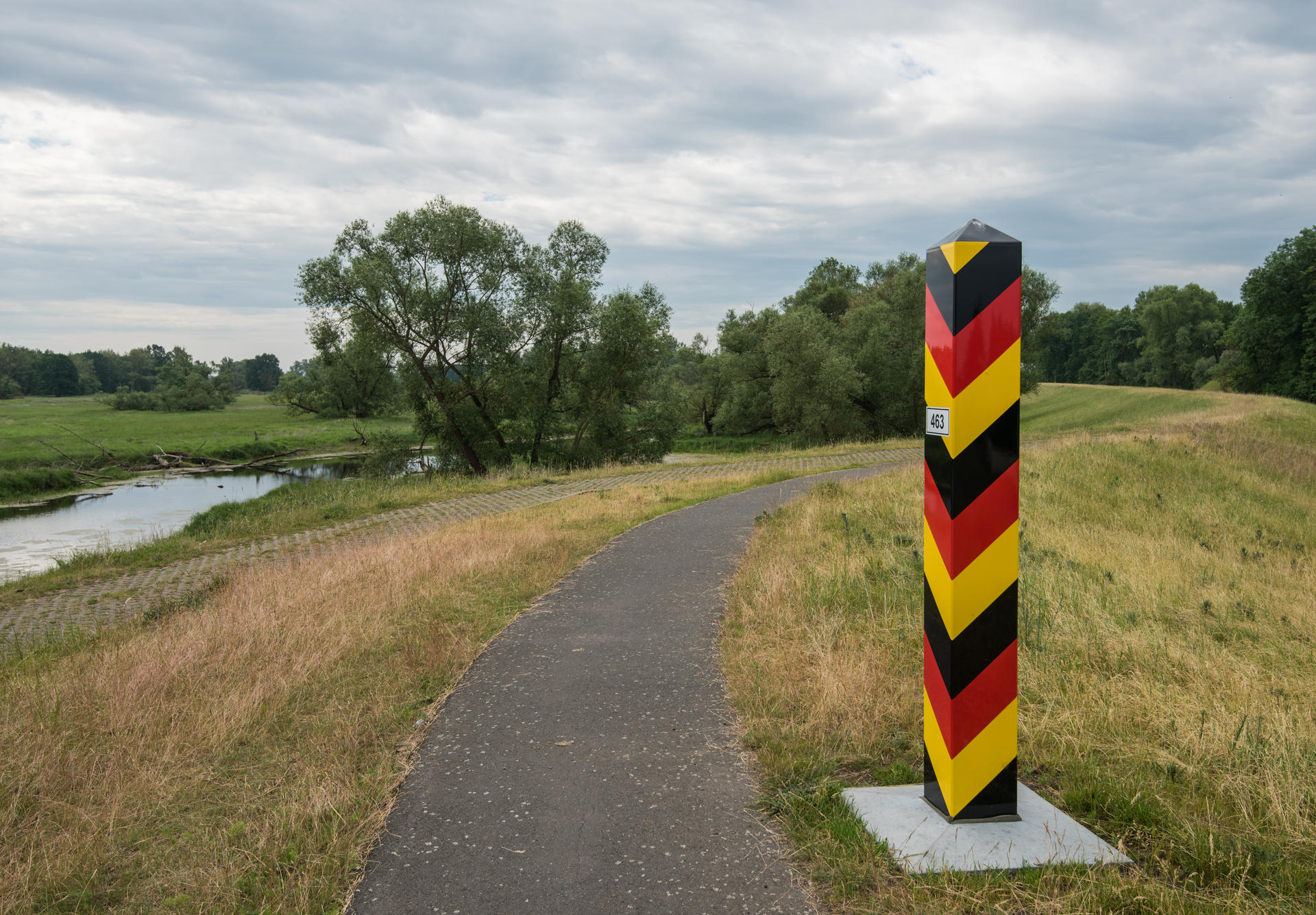 Oderdeich in Aurith nahe der Ernst-Thälmann-Siedlung der Gemeinde Ziltendorf.