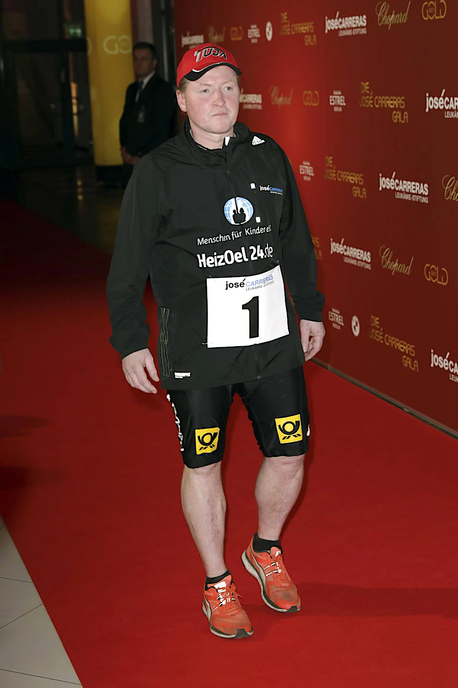 Sänger und Extremsportler Joey Kelly gibt beim IGA-Lauf den Startschuss.
