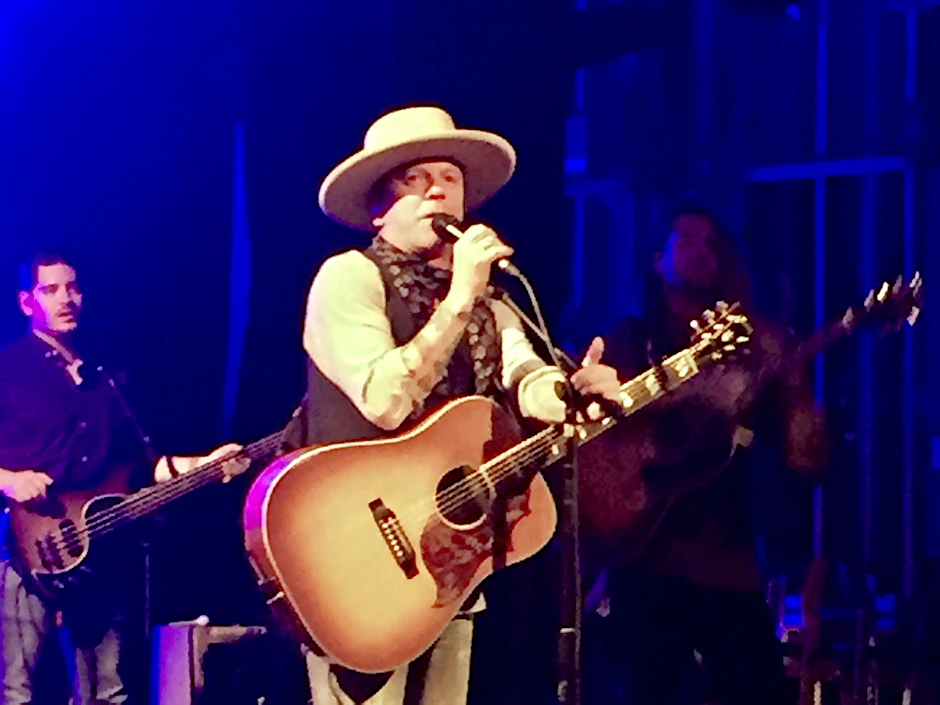 Kiefer Sutherland rockte im Heimathafen von Neukölln.
