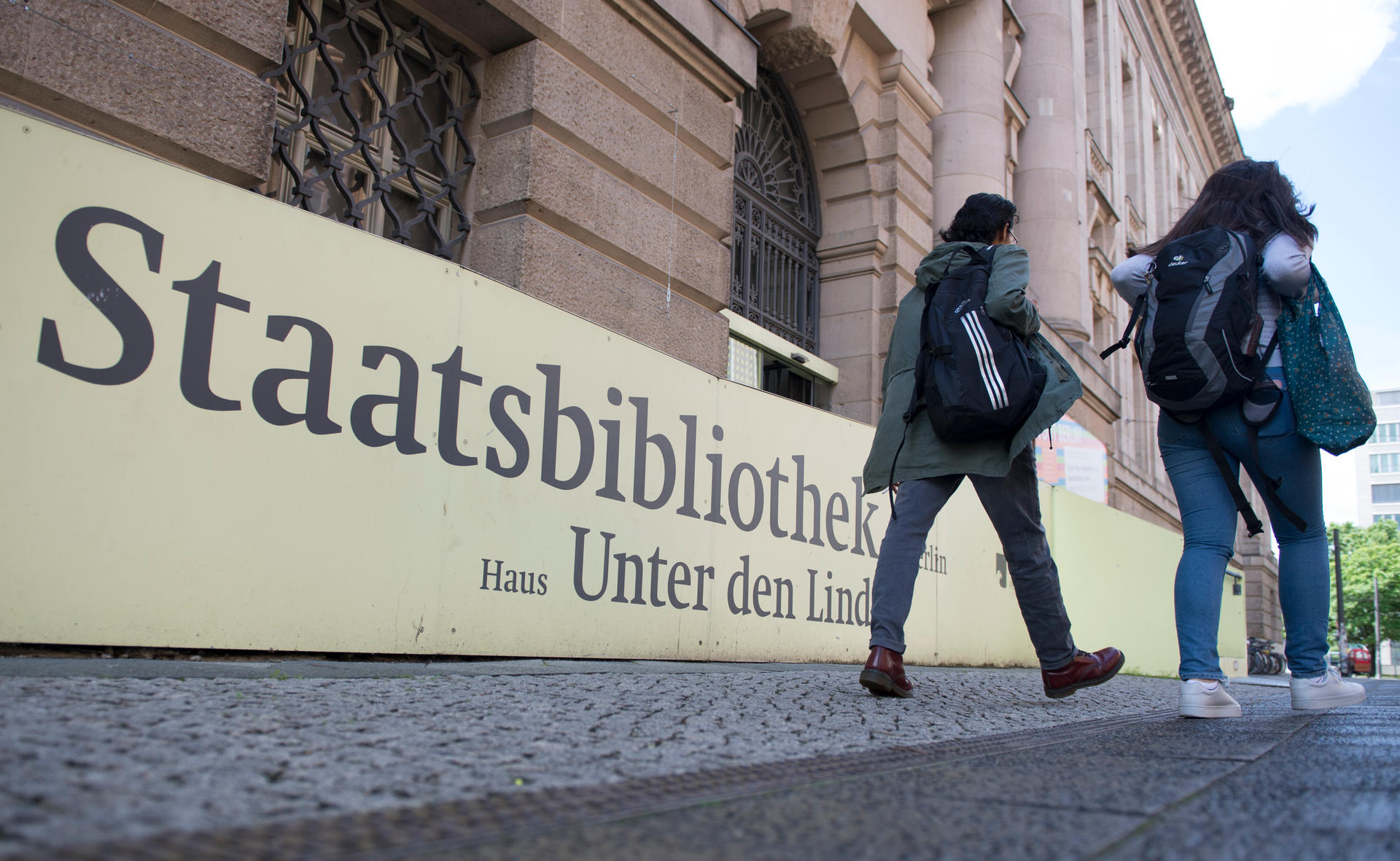 Die Berliner Staatsbibliothek Unter den Linden lädt am Samstag (10.6.) zu einem Tag der offenen Baustelle. 
