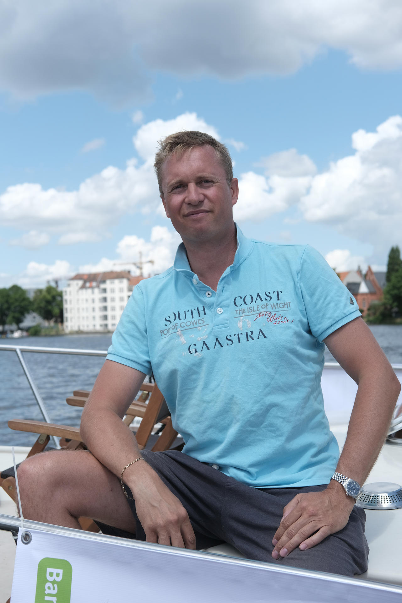 Alexander Pirich (42) ist Chef einer Bootsbau-Firma. Er sagt: „Umweltschutz und Wassersport sind keine Gegensätze! Da kann der Senat vom Bodensee lernen.“