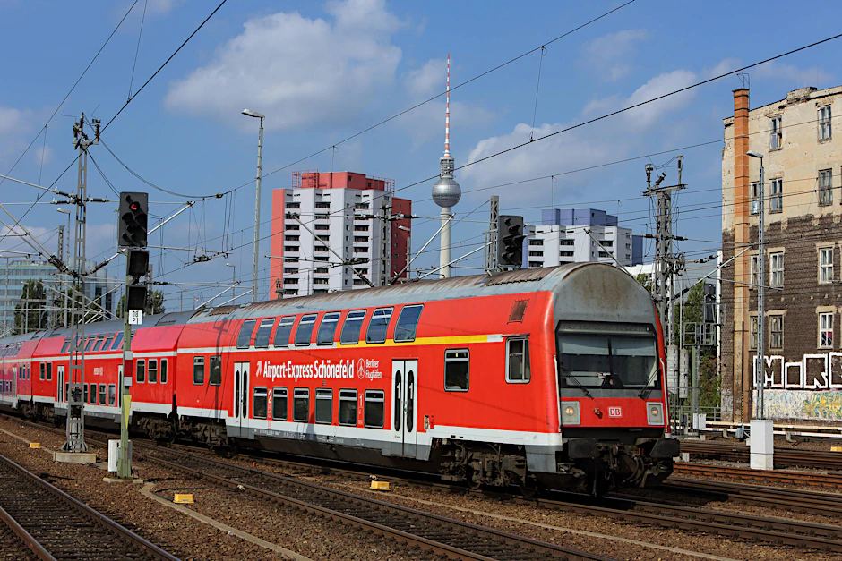 Eiserne Reserve: Auch alte Doppelstockzüge gehören zum DB-Wagenpark. 