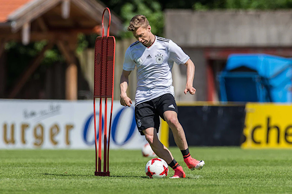 Mitchell Weiser hat die Seuchen der vergangenen Bundesliga- Saison abgeschüttelt. 