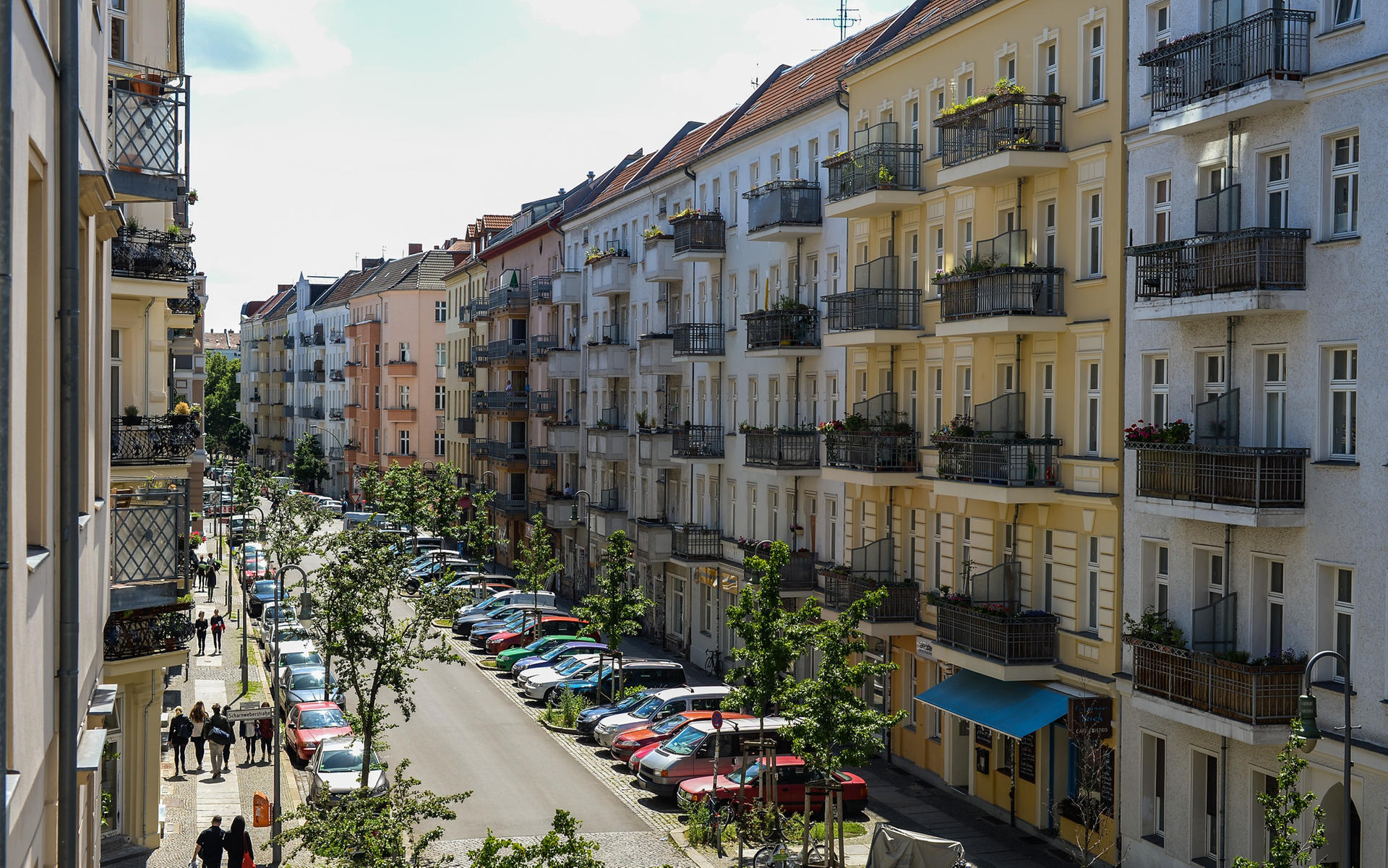  Die Mainzer Straße von oben. Das Ordnungsamt setzt hier seine neue Regelung durch. 