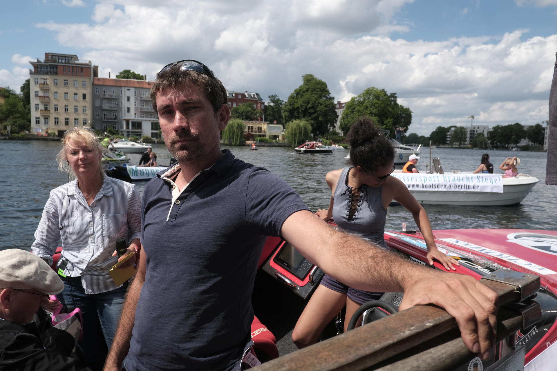 „Die Umweltauflagen zerstören das Naturerlebnis Müggelsee“, sagt Demo-Organisator Hagen Jerzynski (41). Das betreffe auch Ufernutzer – etwa Radler.