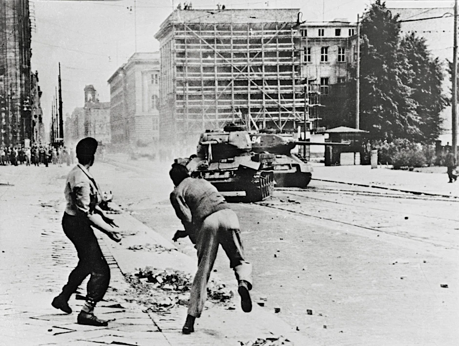 Am 17. Juni 1953 standen Protestierende sowjetischen Panzern gegenüber.
