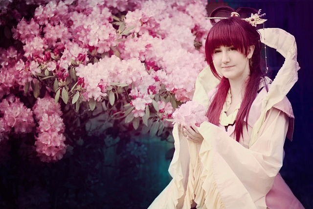 Aus dem Anime „Magi – The Labyrinth of Magic“ kommt dieses Kostüm – hier ist Nika die Kaiserin Kougyoku Ren.