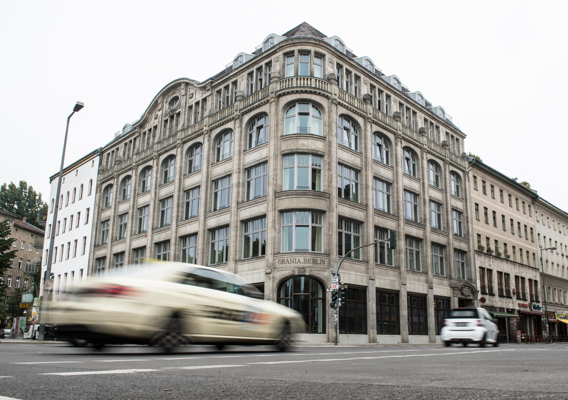 Image - Kreuzberg: Unbekannte zerstören Scheiben von neuem Luxushotel Orania