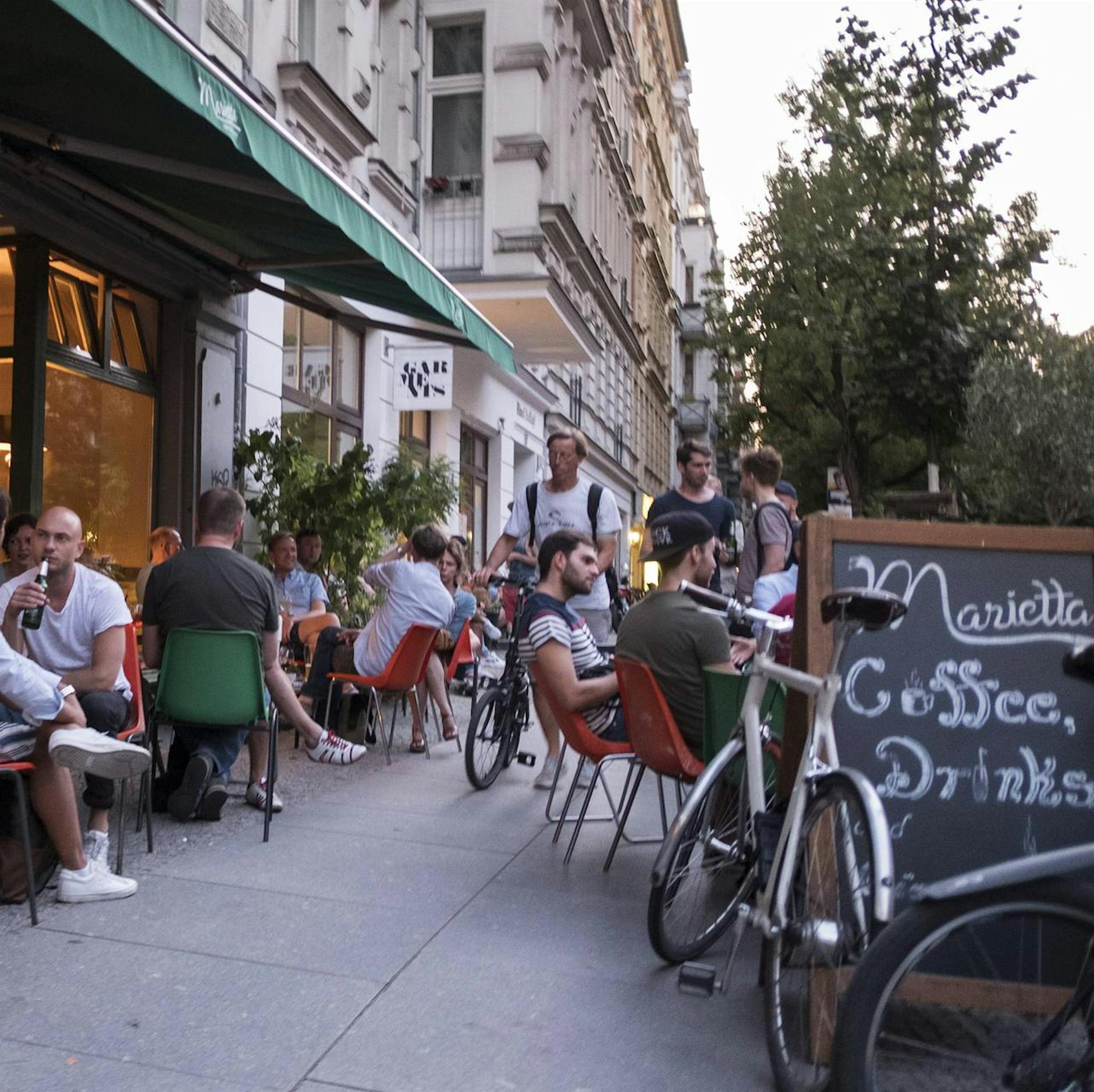 Kneipen und Cafés: Spricht ihre Kneipe noch deutsch?