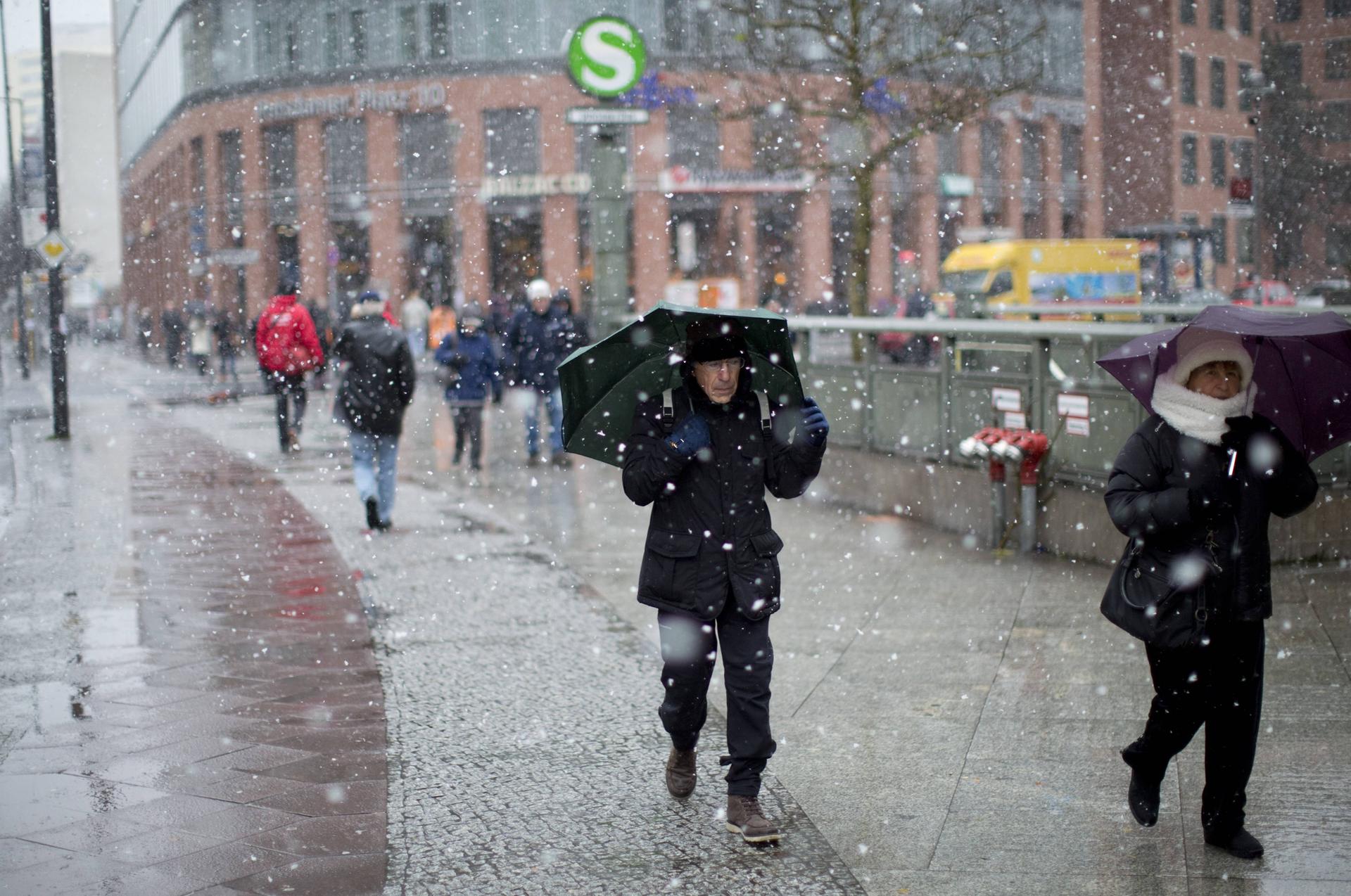 Ekelwetter In Berlin: Statt Weißer Pracht Gibt Es Am Wochenende Schneeregen