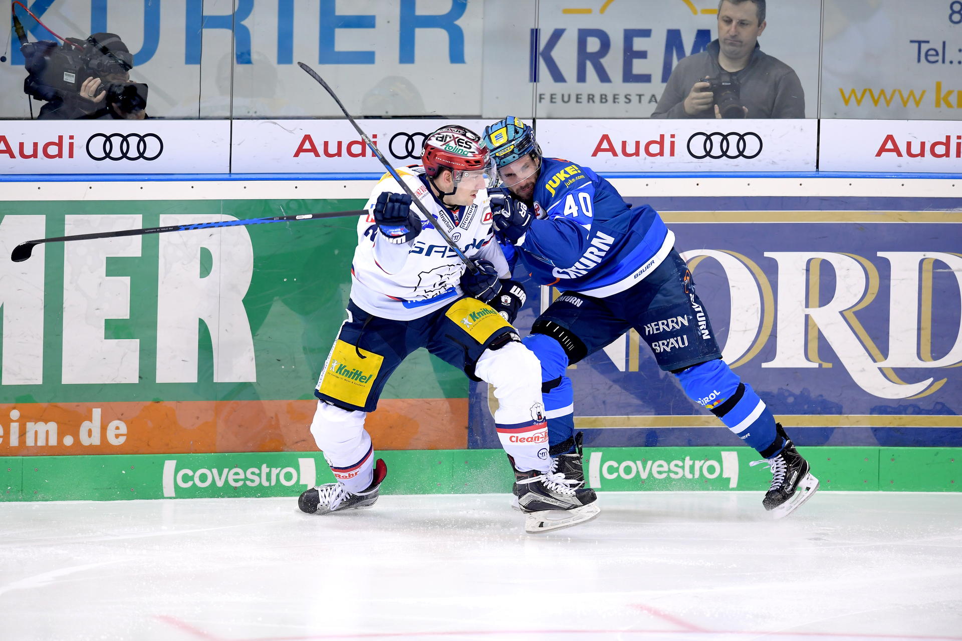 Image - Das ging in die Hose: Eisbären ganz eiskalt weggeklatscht