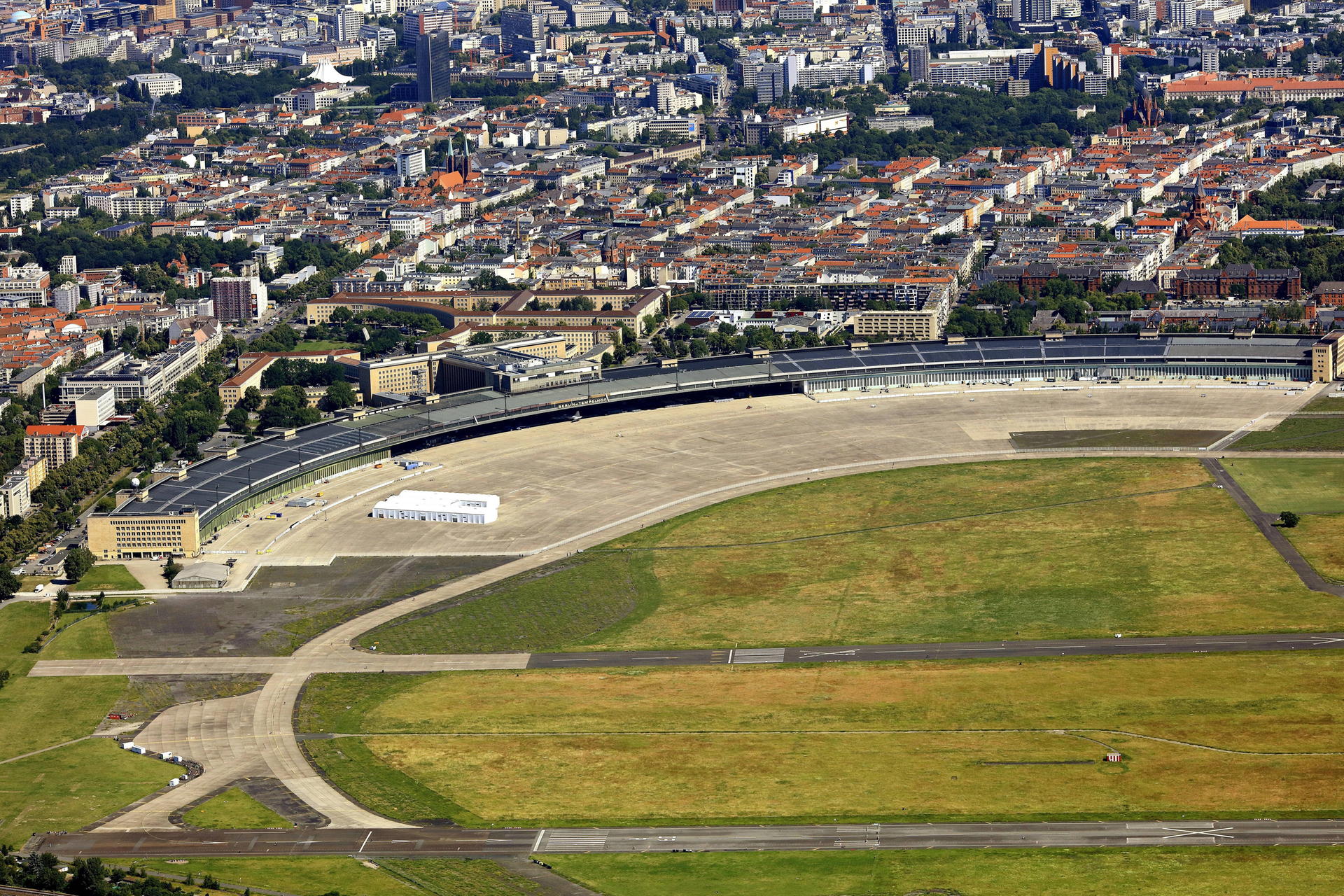Image - Flughafen Tempelhof: Was wird mit dem Problem-Flughafen?
