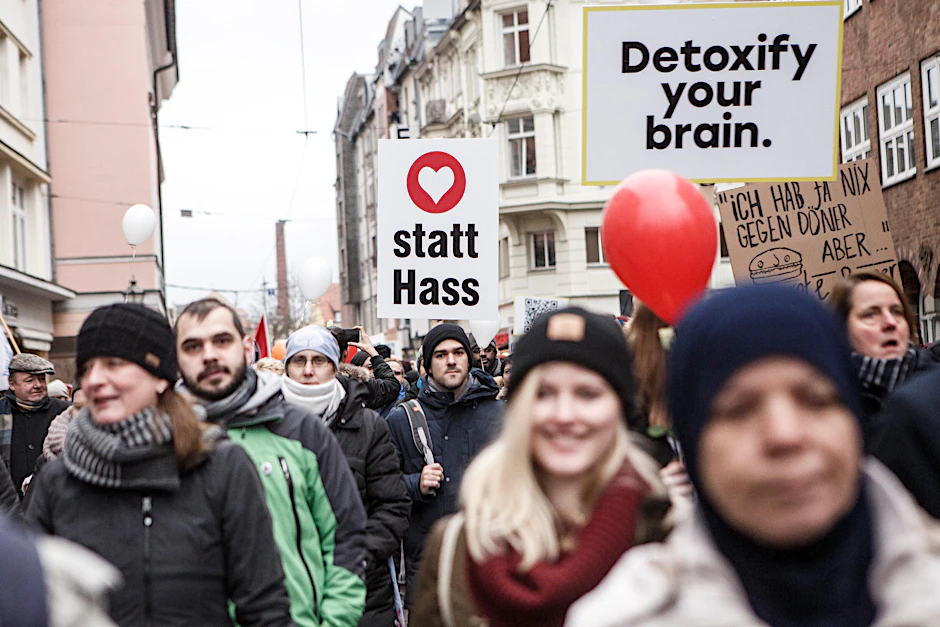 Cottbus vor zwei Wochen: Etwa 1000 Leute kamen zu einer Demonstration, zu der Flüchtlinge aufgerufen hatten.