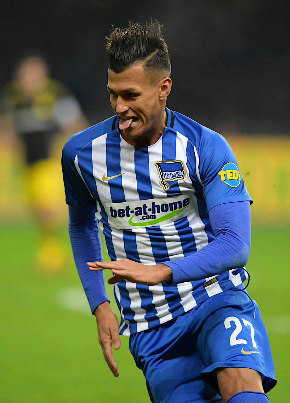 Ätsch und Zunge raus! Stürmer Davie Selke hat die Dreistigkeit, auch gegen große Teams Tore zu machen. Gelingt ihm ein Treffer in Leverkusen? 