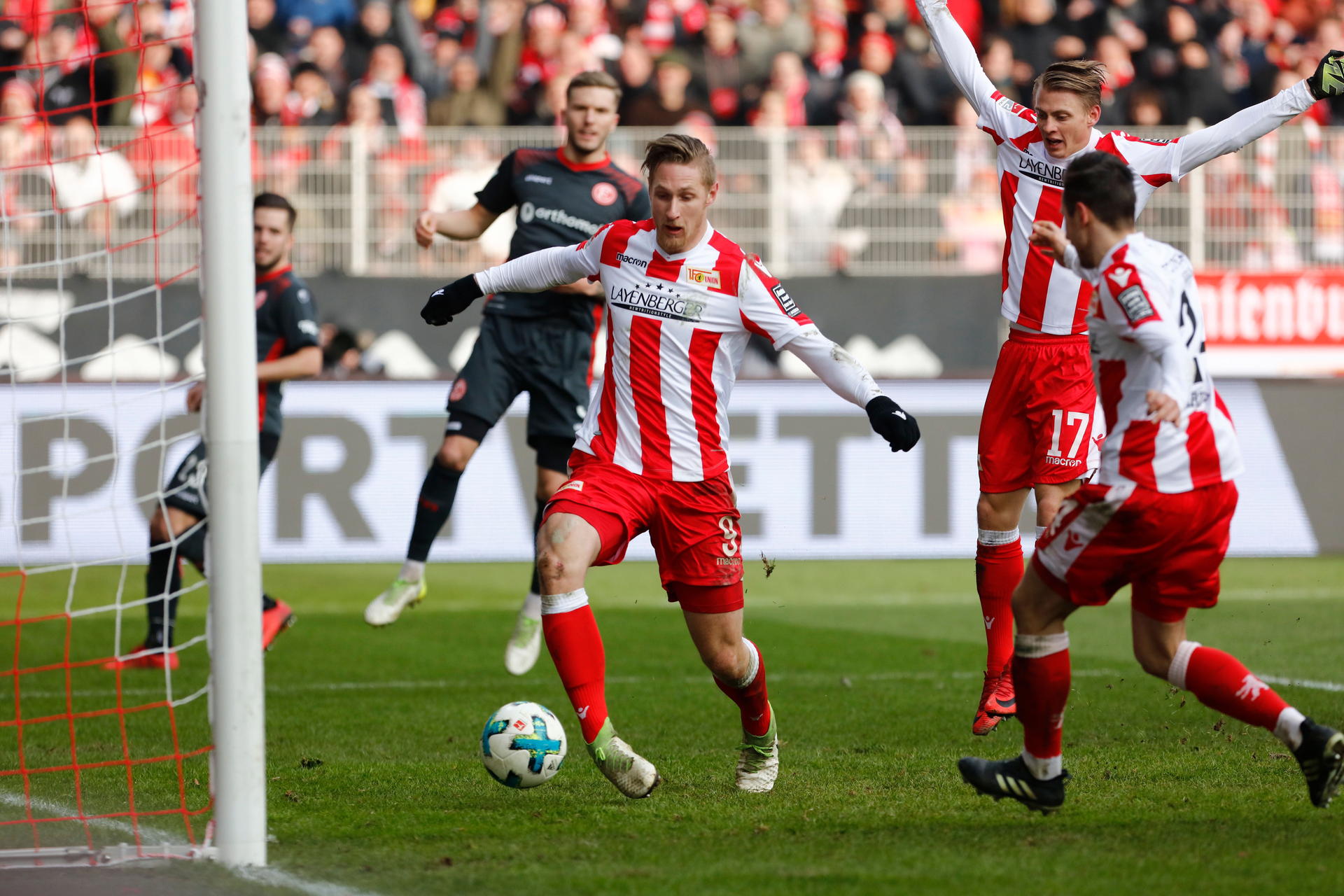 Sebastian Polter trifft gegen Düsseldorf zum 2:0.