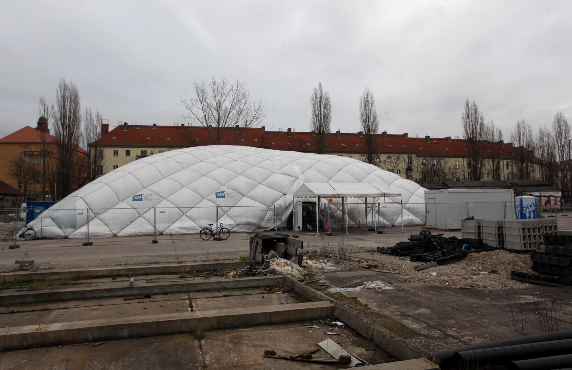 Die Traglufthalle am Ring-Center.