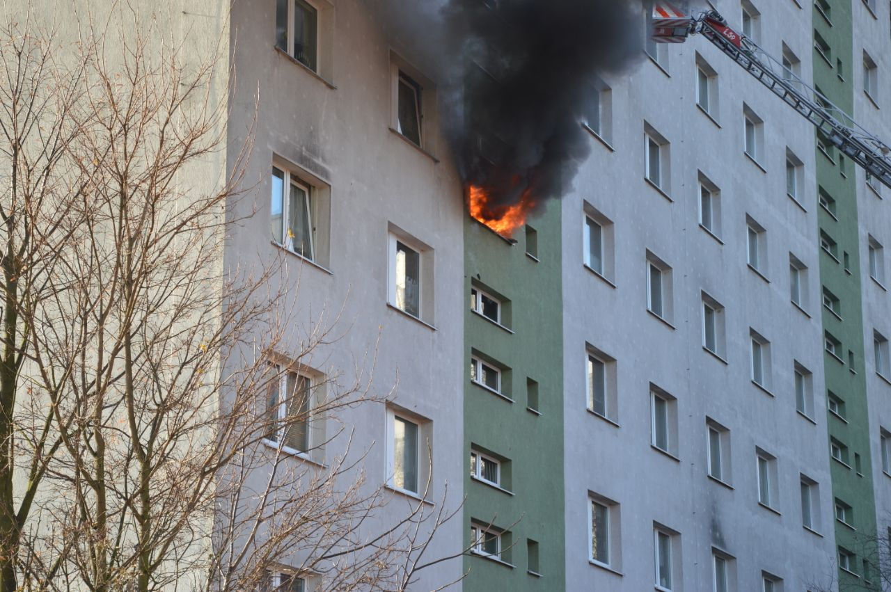 Am 2. Dezember 2017 schlugen Flammen aus dem Hausflur.