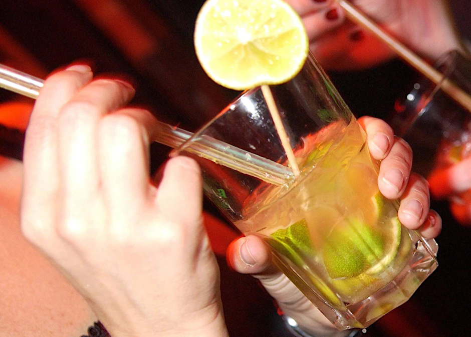 Nicht nur Alkohol bestimmt die Clubszene. 