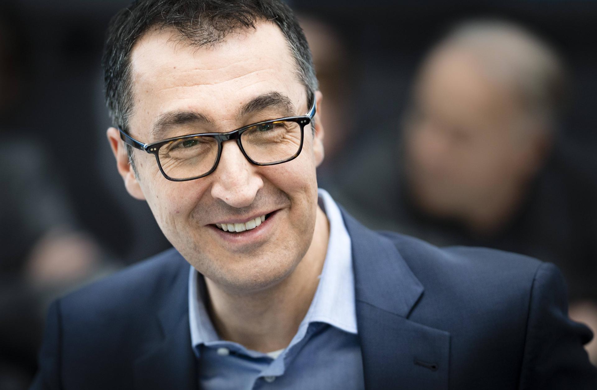 Image - Haus von Ex-Grünen-Chef Cem Özdemir mit Stein beworfen