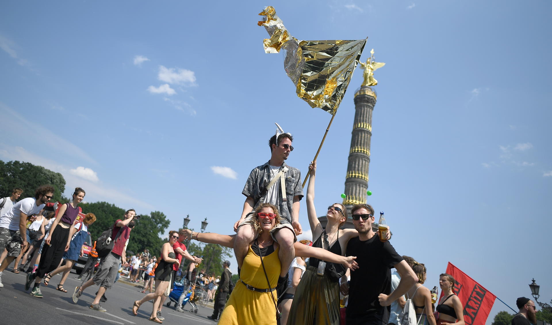 An der Siegessäule trafen sich Demonstranten, die aus der Clubszene stammen. 