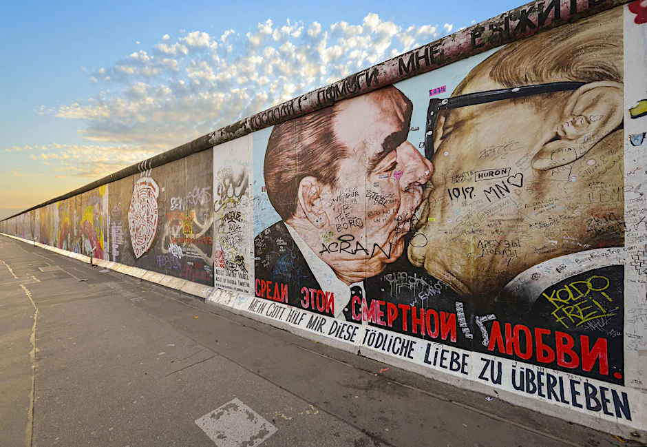Die East Side Gallery steht seit November 1991 unter Denkmalschutz. Jetzt soll sie zum Ort der Erinnerung werden.