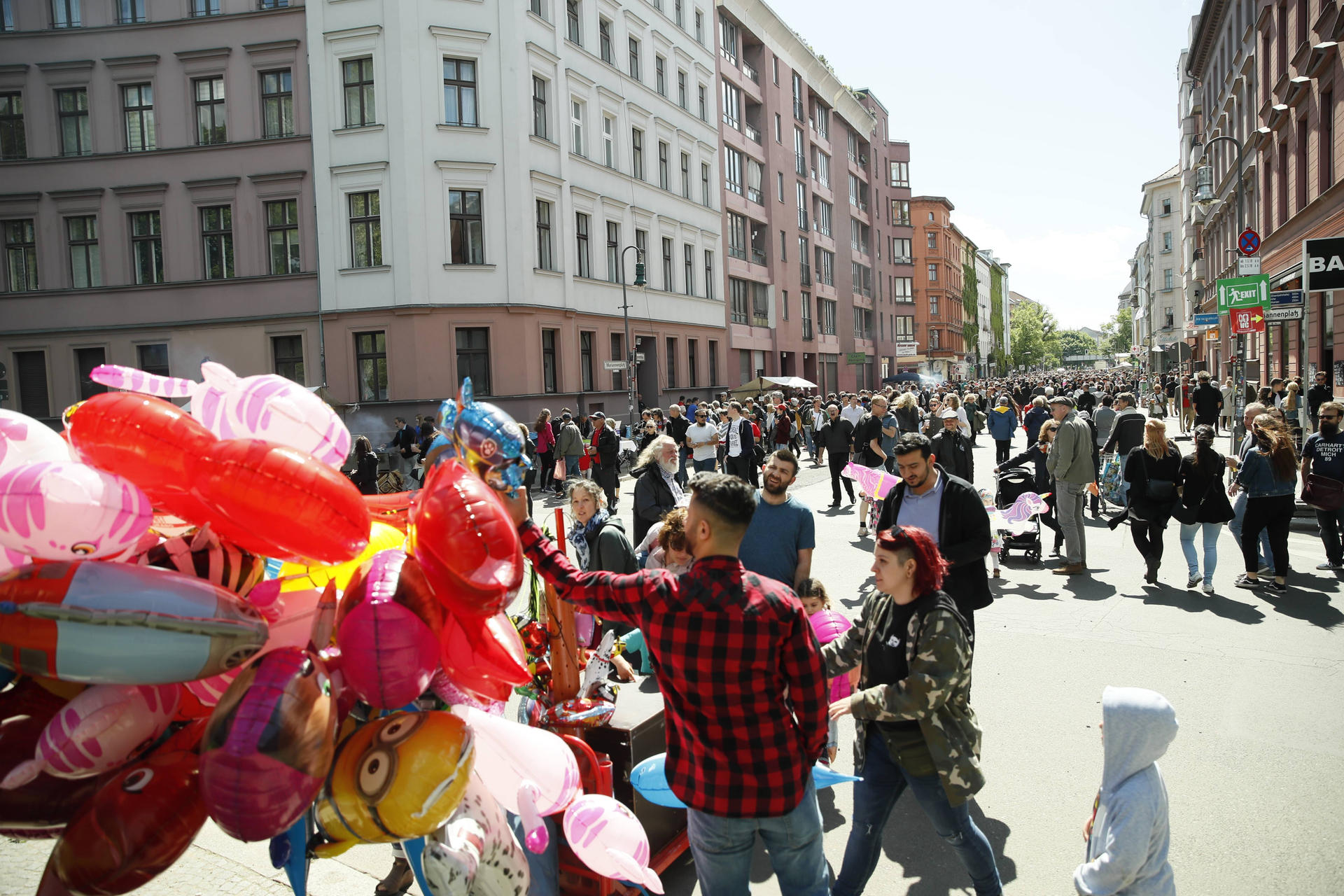 Luftballons sorgten bei den Kleinen und Großen für gute Laune. 