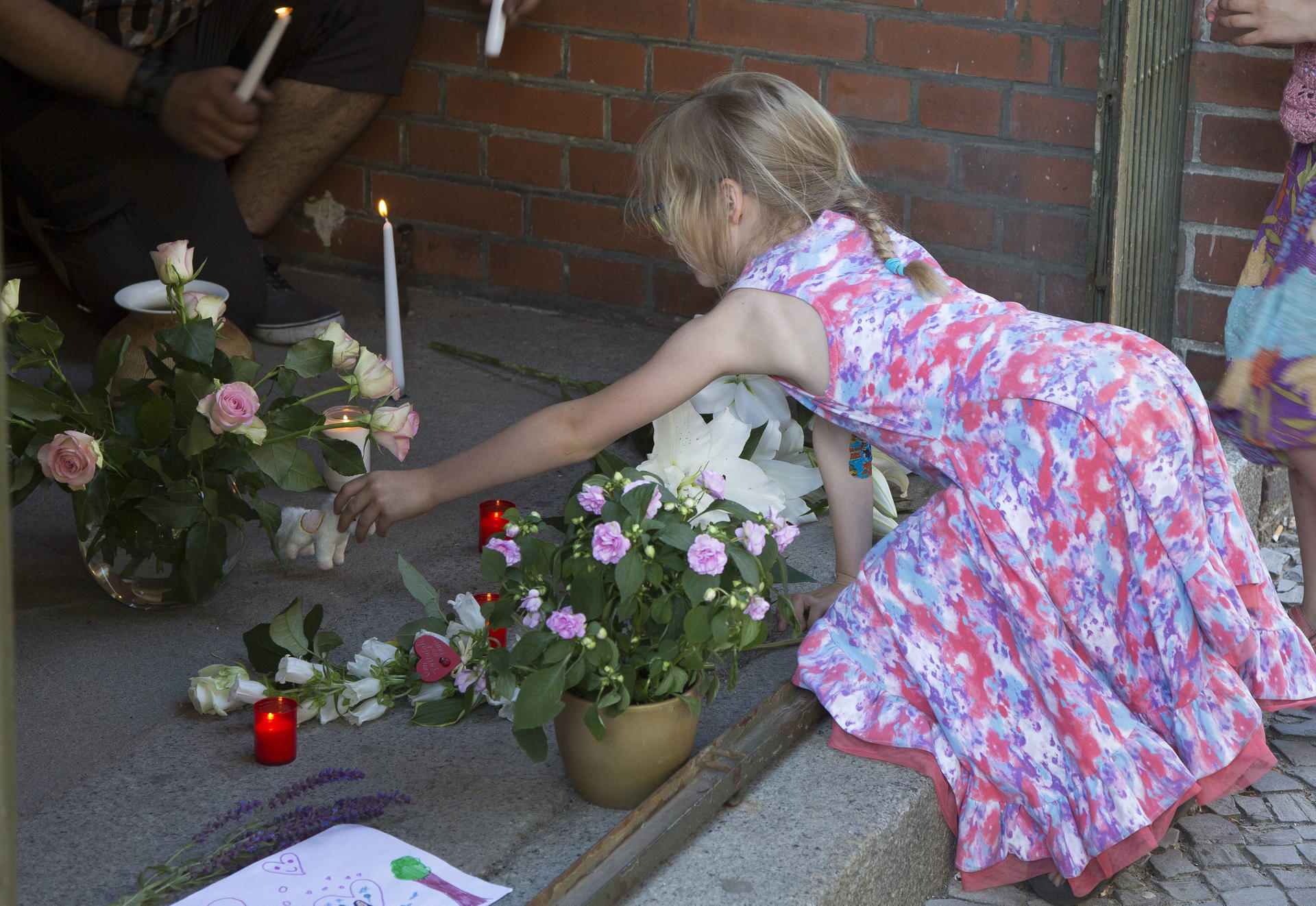 Mitschülerinnen trauerten vor zwei Jahren in der Peter-Petersen-Schule.