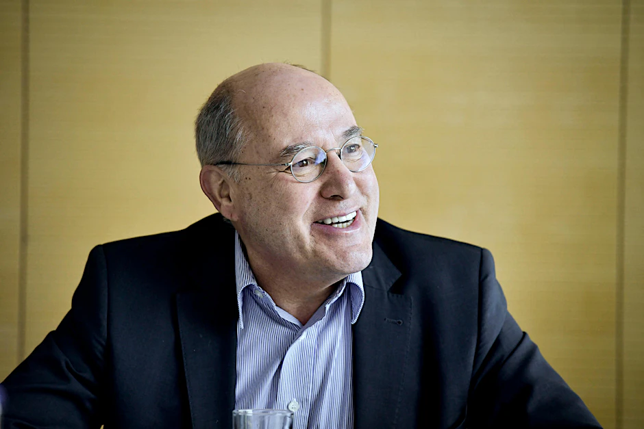 Gregor Gysi kann nun täglich Vögel beobachten.