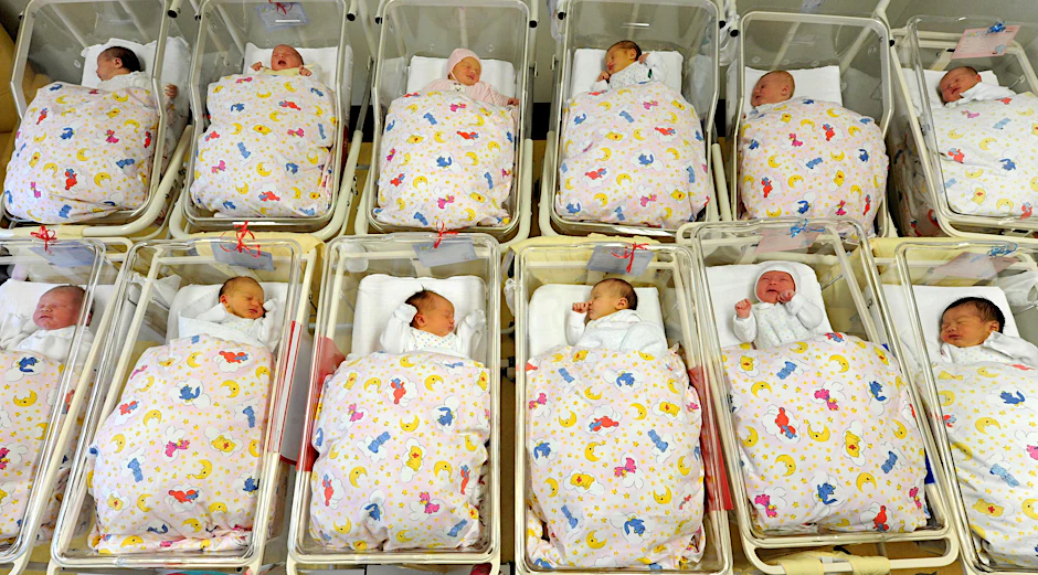 Ein Baby erhielt in Deutschland im vergangenen Jahr im Durchschnitt 1,44 Namen.