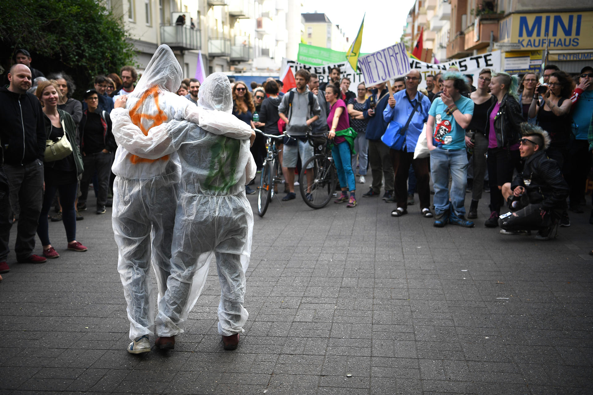 Am Vorabend des 1. Mai war mehr Politik auf der Straße zu sehen.