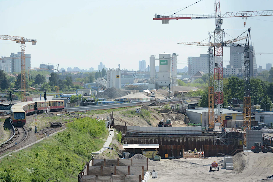 Die Bauarbeiten an der A100 gehen einfach weiter. Dabei kann bis 23. Mai Einspruch erhoben werden.
